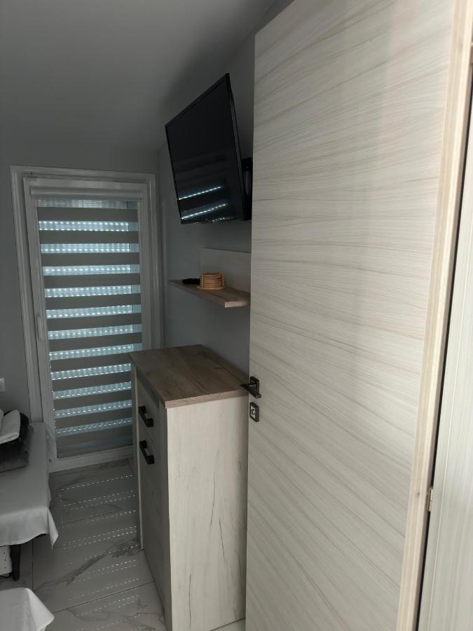 Apartments Nera Paralia-Apartment With Sea View Екстер'єр фото